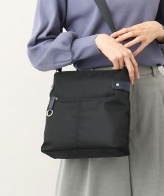 ＜MK MICHEL KLEIN BAG (Women)＞［撥水／５００ｇ以下の軽量］アクセントレザースクエアショルダーバッグ