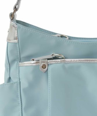 ［撥水・ペットボトルホルダー付］アクセントレザーショルダーバッグ