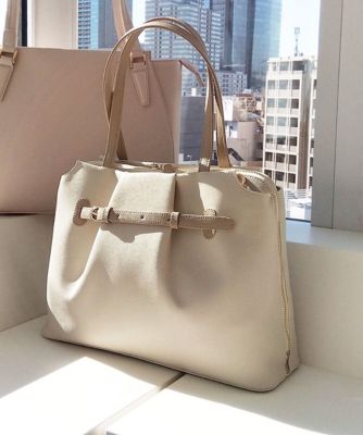MK MICHEL KLEIN BAG (Women)/エムケーミッシェルクランバッグ ［２ＷＡＹ］タックベルトデザイントートバッグ
