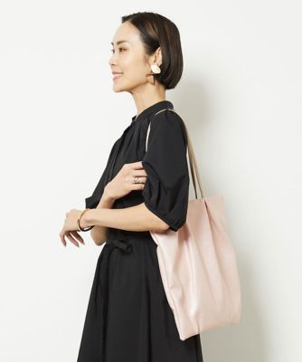 ＜MK MICHEL KLEIN BAG (Women)＞タックデザインフラットバッグ