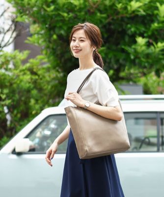 MK MICHEL KLEIN BAG (Women)/エムケーミッシェルクランバッグ [A4サイズ対応]カウレザーBIGトートバッグ ベージュ84 旅行用かばん・バッグ【三越伊勢丹/公式】