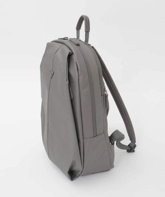 撥水／A4収納可］多機能ポケットセンタータックデザインリュック