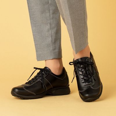 ペダラウォーキングシューズ　２Ｅ　　３．０ｃｍヒール