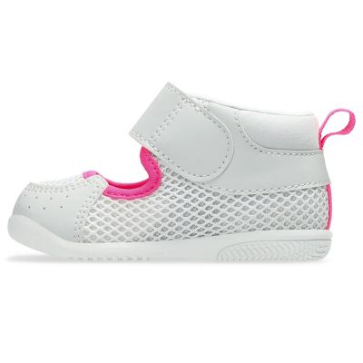 ＭＥＳＨＯＥＳ　ＦＩＲＳＴ