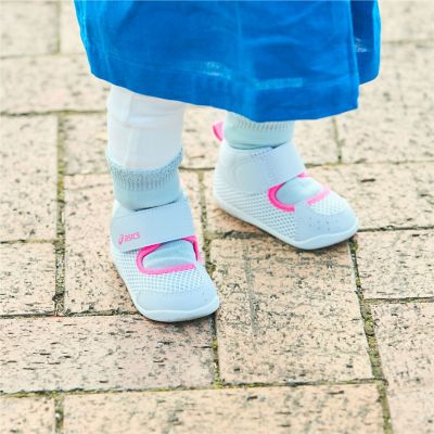 ＭＥＳＨＯＥＳ　ＦＩＲＳＴ