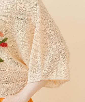 テープヤーンフラワー刺繍プルオーバー