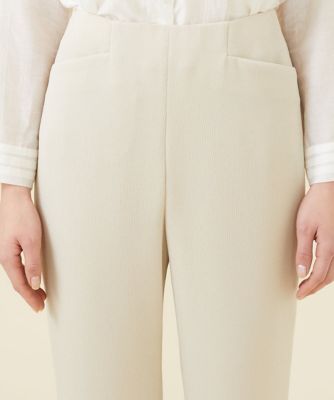 バックベンツ入りパンツ