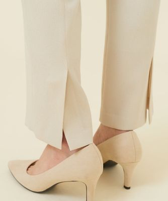 バックベンツ入りパンツ