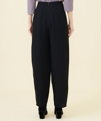 フロントサイドタックフォルムパンツ