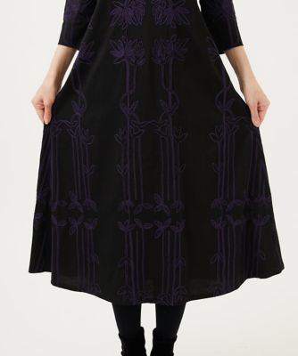 リーフ柄コード刺繍ジャージードレス | Sybilla (Women)/シビラ | 三越