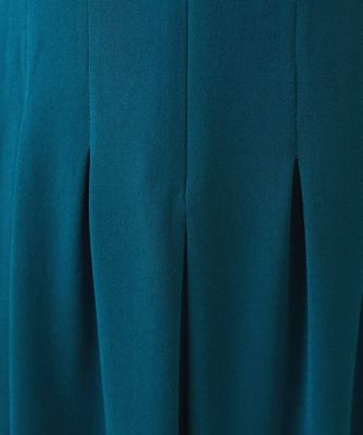 タッキングデザインドレス