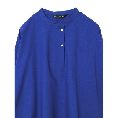 ｍｉｚｕｉｒｏ　ｉｎｄ　パンチングスタンドカラーロングワンピース