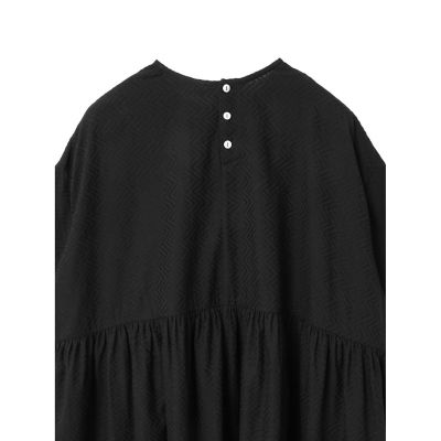 ｍｉｚｕｉｒｏ　ｉｎｄ　カットジャガードクルーネックギャザーワンピース