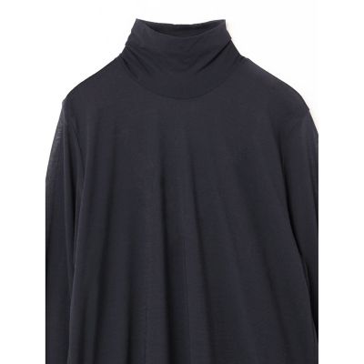 ｍｉｚｕｉｒｏ　ｉｎｄ　ハイネックプルオーバー