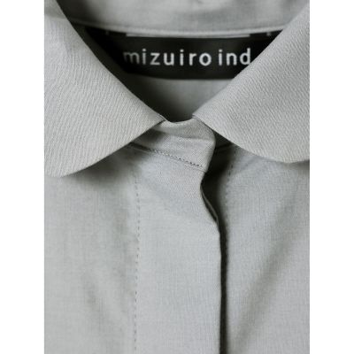 ｍｉｚｕｉｒｏ　ｉｎｄ　ラウンドカラーフロントフライギャザーワンピース