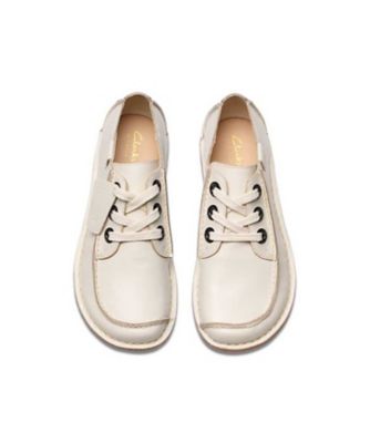 Ｃｌａｒｋｓ　０１４Ｄ　Ｆｕｎｎｙ　Ｄｒｅａｍ　ファニードリーム　クリーム　カジュアルシューズ