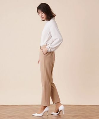 テーパードパンツ