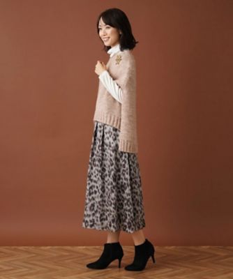 ケープ風ニットベスト【ＢＩＡＮＣＡ　ＬＡＮＣＩＡ】