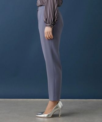 スリムテーパードパンツ