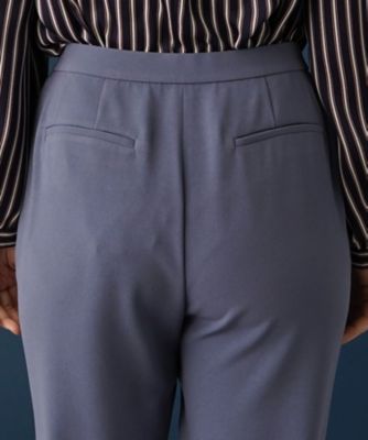 スリムテーパードパンツ