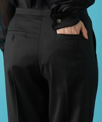 タックテーパードパンツ