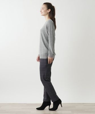 刺繍入りカシミヤクルーネックニット【Ｌｅｉｌｉａｎ　ＷＨＩＴＥ　ＬＡＢＥＬ】