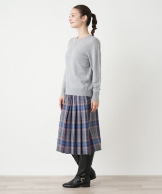ケーブル編みクルーネックニット