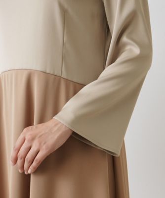 ロングスリーブフレアワンピース