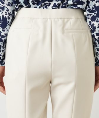 テーパードパンツ