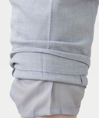 テーパードパンツ