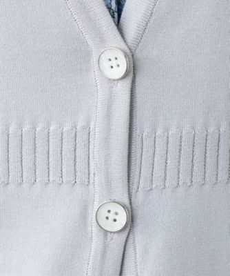 Ｖネックニットジレ【Ｌｅｉｌｉａｎ　ＷＨＩＴＥ　ＬＡＢＥＬ】