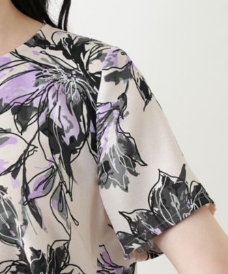花柄クルーネックブラウス