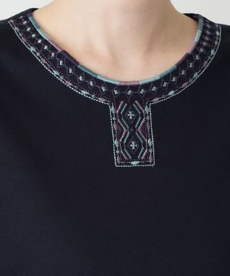 刺繍カットソー【Ｌｅｉｌｉａｎ　ＷＨＩＴＥ　ＬＡＢＥＬ】