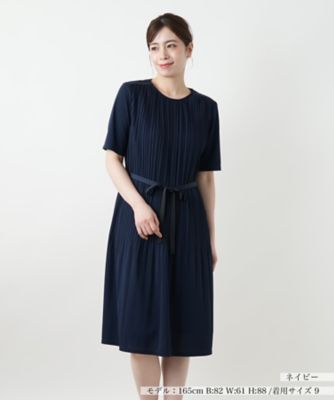 ＜Leilian (Women)＞ベルト付きプリーツワンピース【Ｌｅｉｌｉａｎ　ＷＨＩＴＥ　ＬＡＢＥＬ】