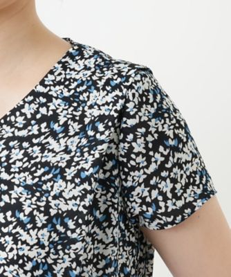 プリントＶネックワンピース【Ｌｅｉｌｉａｎ　ＷＨＩＴＥ　ＬＡＢＥＬ】