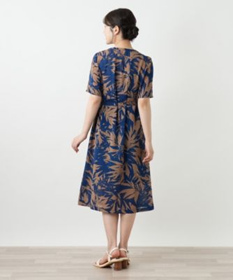 リーフ柄フレアワンピース【Ｌｅｉｌｉａｎ　ＷＨＩＴＥ　ＬＡＢＥＬ】