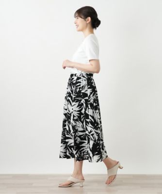 美品　FENDI リーフ柄 フレアスカート 美品 FENDI リーフ柄 フレアスカート ボタニカルリーフ柄スカート