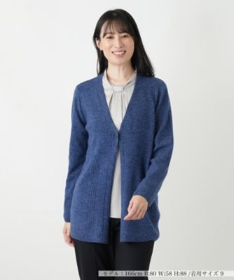 ＜Leilian (Women)＞カシミヤＶネックカーディガン【Ｌｅｉｌｉａｎ　ＷＨＩＴＥ　ＬＡＢＥＬ】【ＢＩＡＧＩＯＬＩ】