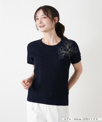 ＜Leilian (Women)＞刺繍クルーネックニット【ＣＯＲＳＩＮＩ　＆　ＰＲＯＴＩ】