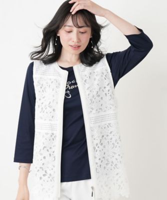 ＜Leilian (Women)＞ジップアップレースベスト【ＭＵＳＥ　ＢＹ　ＲＯＣＨＡＳ　Ｐｒｅｍｉｅｒｅ】