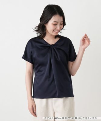 ＜Leilian (Women)＞ツイストフロントカットソー【Ｌｅｉｌｉａｎ　ＷＨＩＴＥ　ＬＡＢＥＬ】