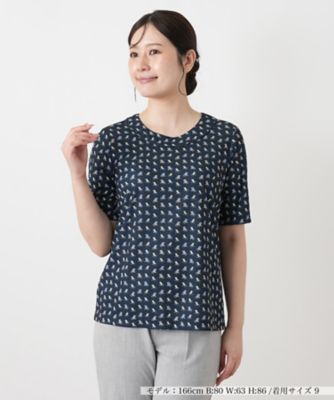新品タグ付き　Leilian WHITE LABEL七分袖クルーネックカットソー 新品タグ付き Leilian WHITE LABEL七分袖クルーネックカットソー