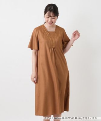 レース刺繍Vネックサックワンピース【Leilian WHITE