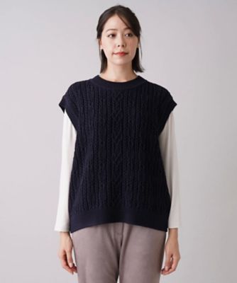 ケーブル編みニットベスト
