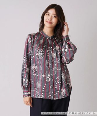 Leilian / レリアン 総柄プリントバンドカラーブラウス【ROCHAS Premiere】【RATTI】 総柄プリントバンドカラーブラウス【ROCHAS Premiere】【RATTI