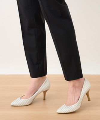 テーパードパンツ