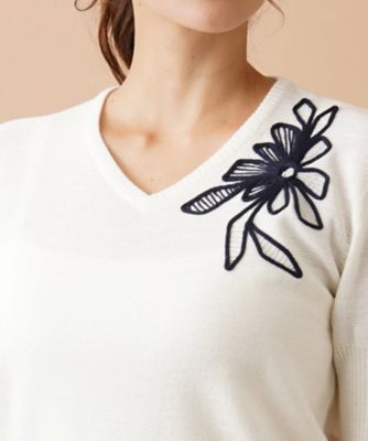 フラワー刺繍Vネックニット | Leilian plus house (Women