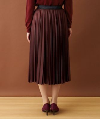 サテンプリーツスカート