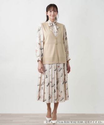 Ｖネックニットベスト【Ｌｅｉｌｉａｎ　ＷＨＩＴＥ　ＬＡＢＥＬ】