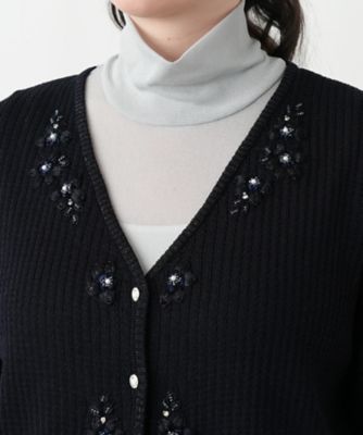 フラワー刺繍Ｖネックカーディガン【ＣＯＲＳＩＮＩ　＆　ＰＲＯＴＩ】